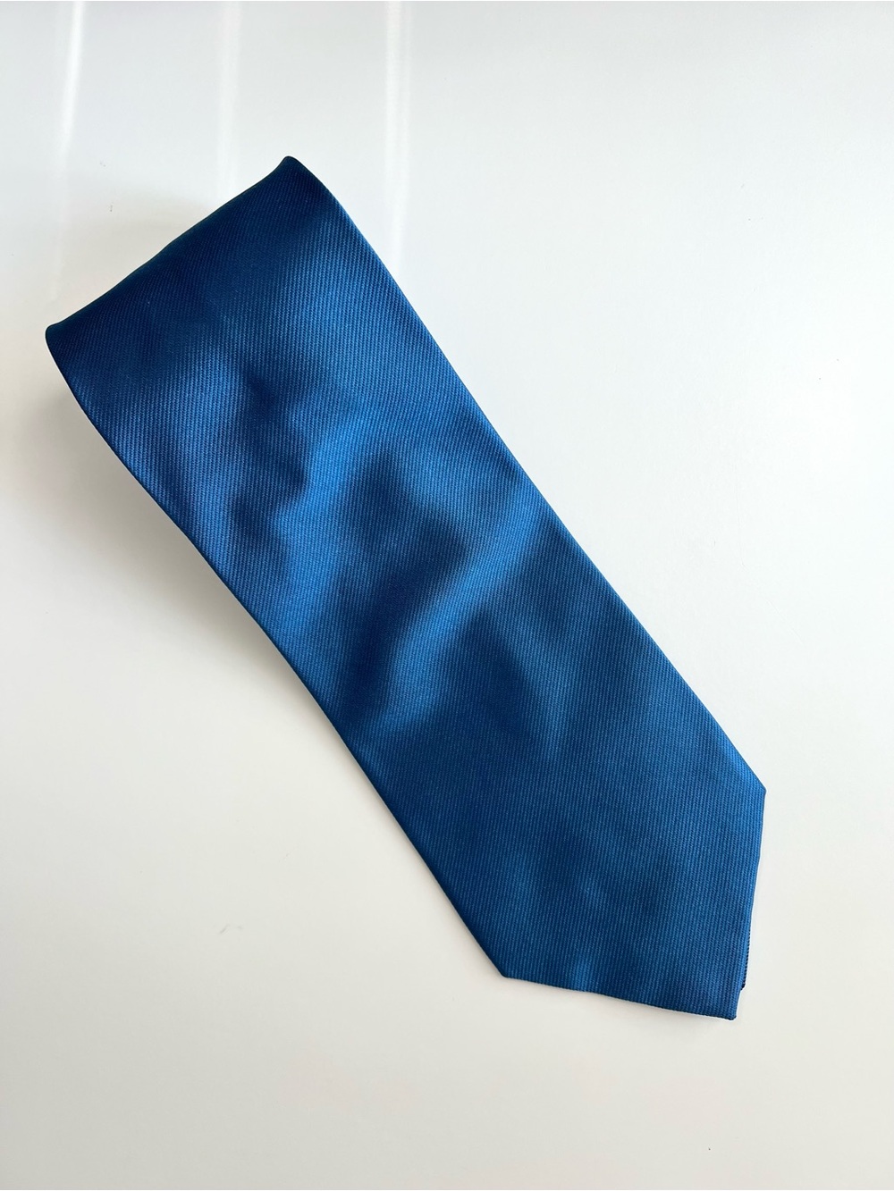 VTG Banana Republic 100% Silk Blue Solid Necktie Made in Italy Classic